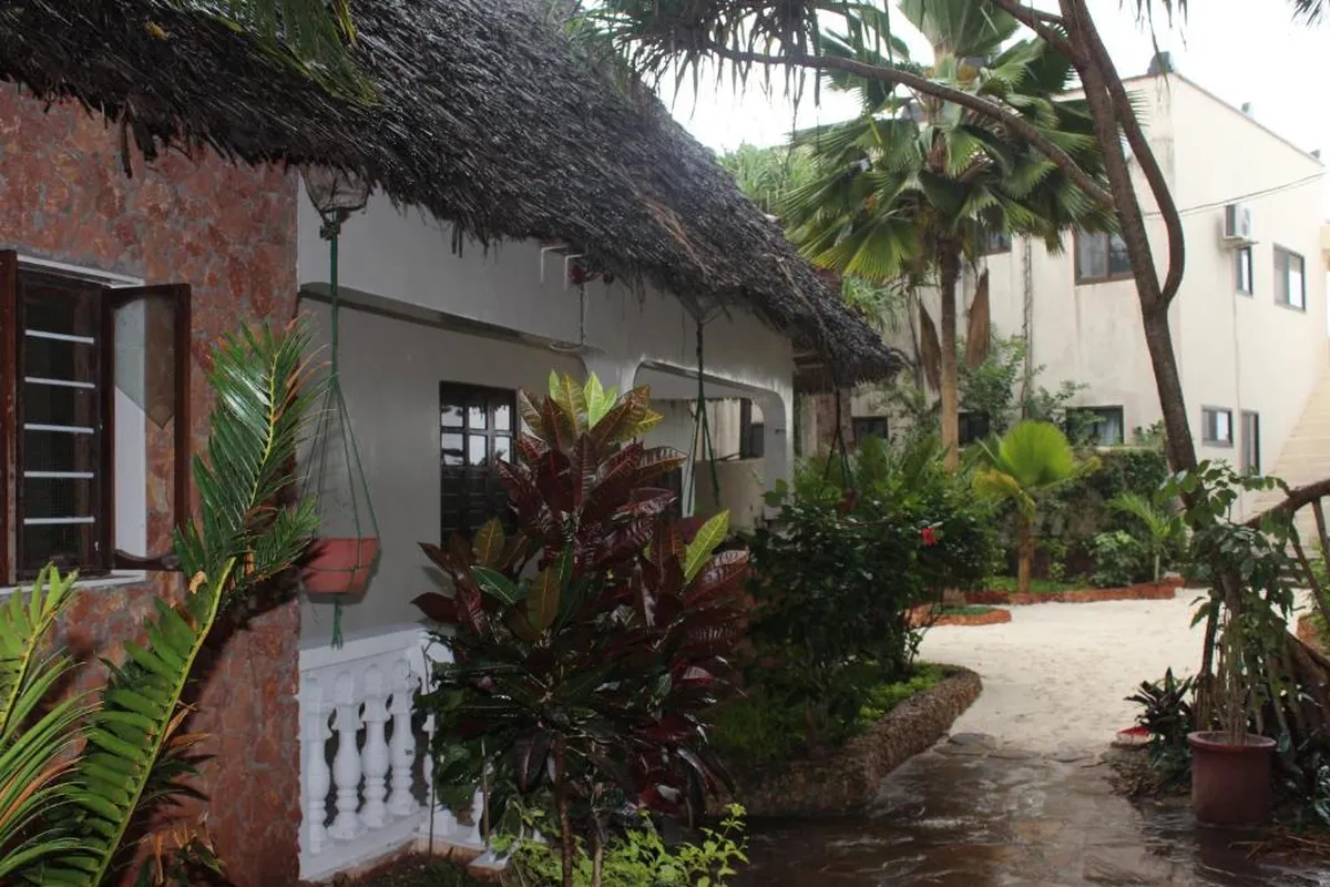 Faridu Beach Bungalows