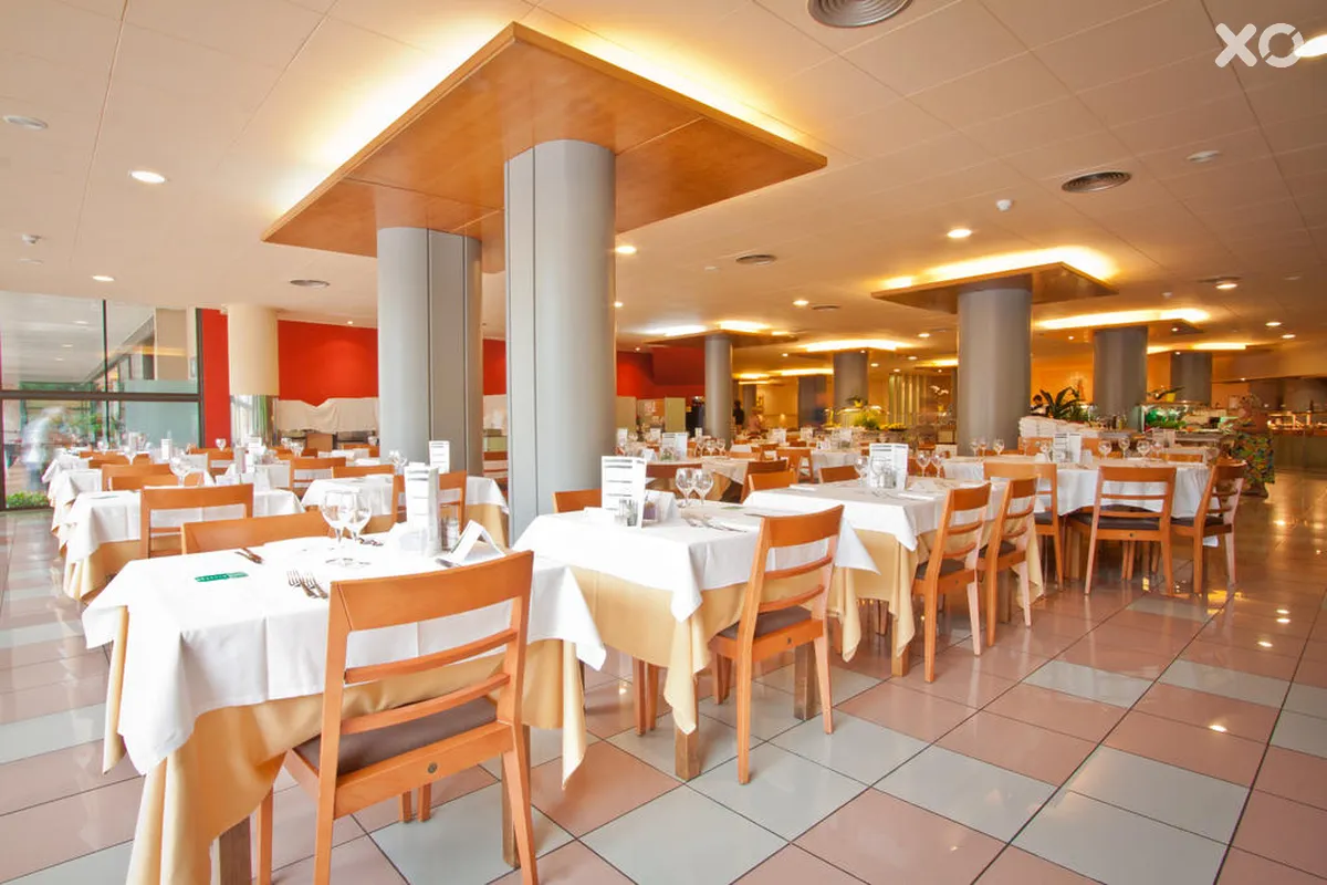 Aqua Hotel Montagut Suites