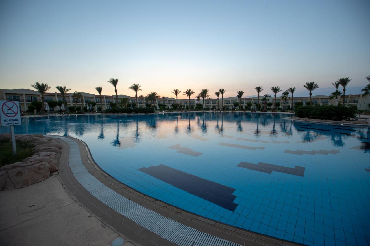 DoubleTree by Hilton Sharks Bay Resort