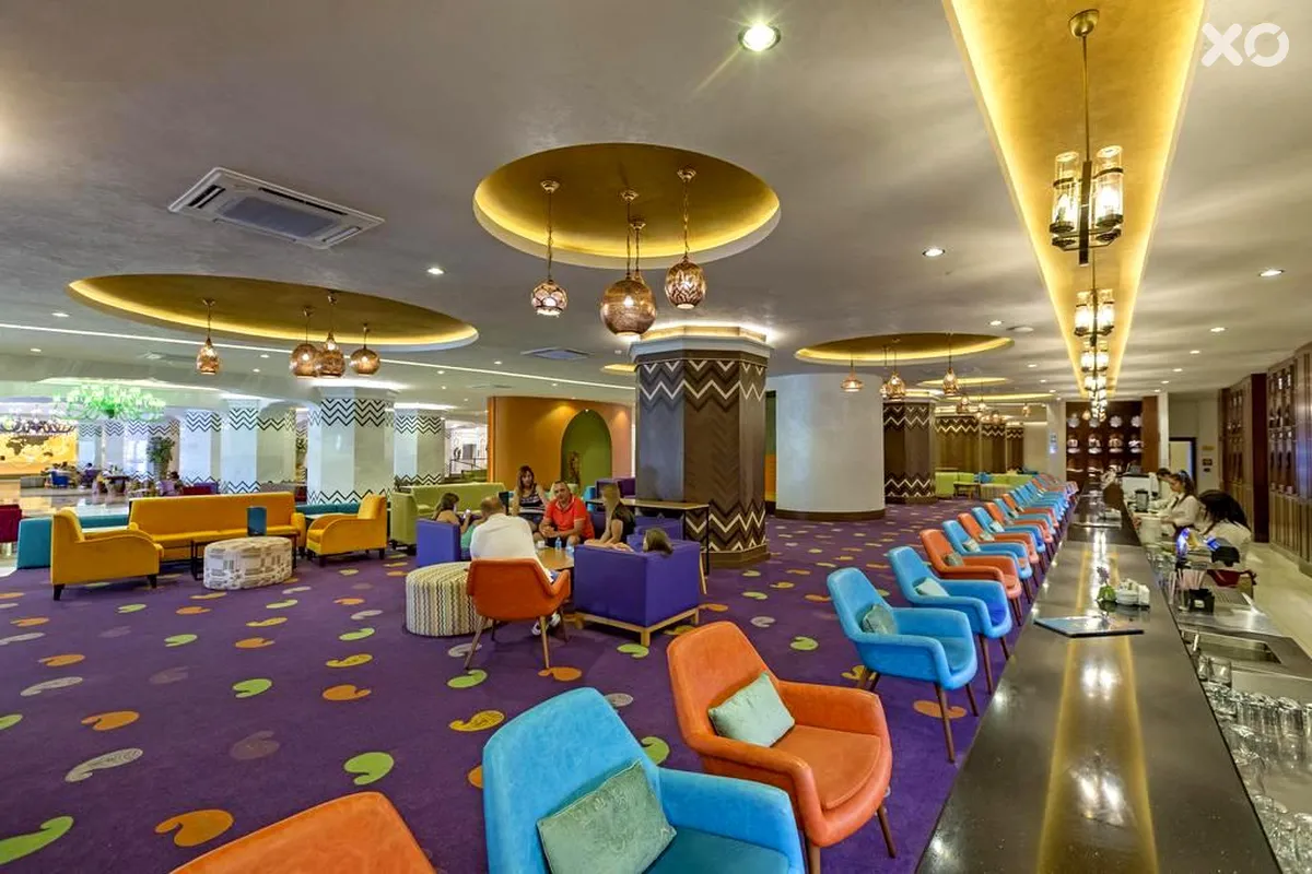 Royal Taj Mahal Hotel