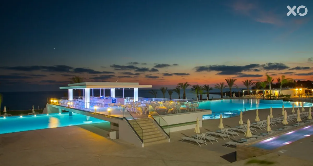 King Evelthon Beach Hotel & Resort
