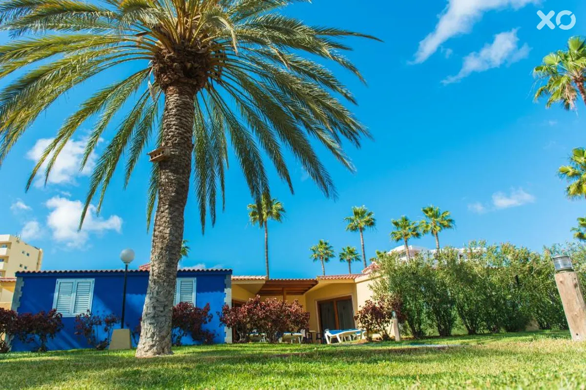 HL Miraflor Suites Hotel