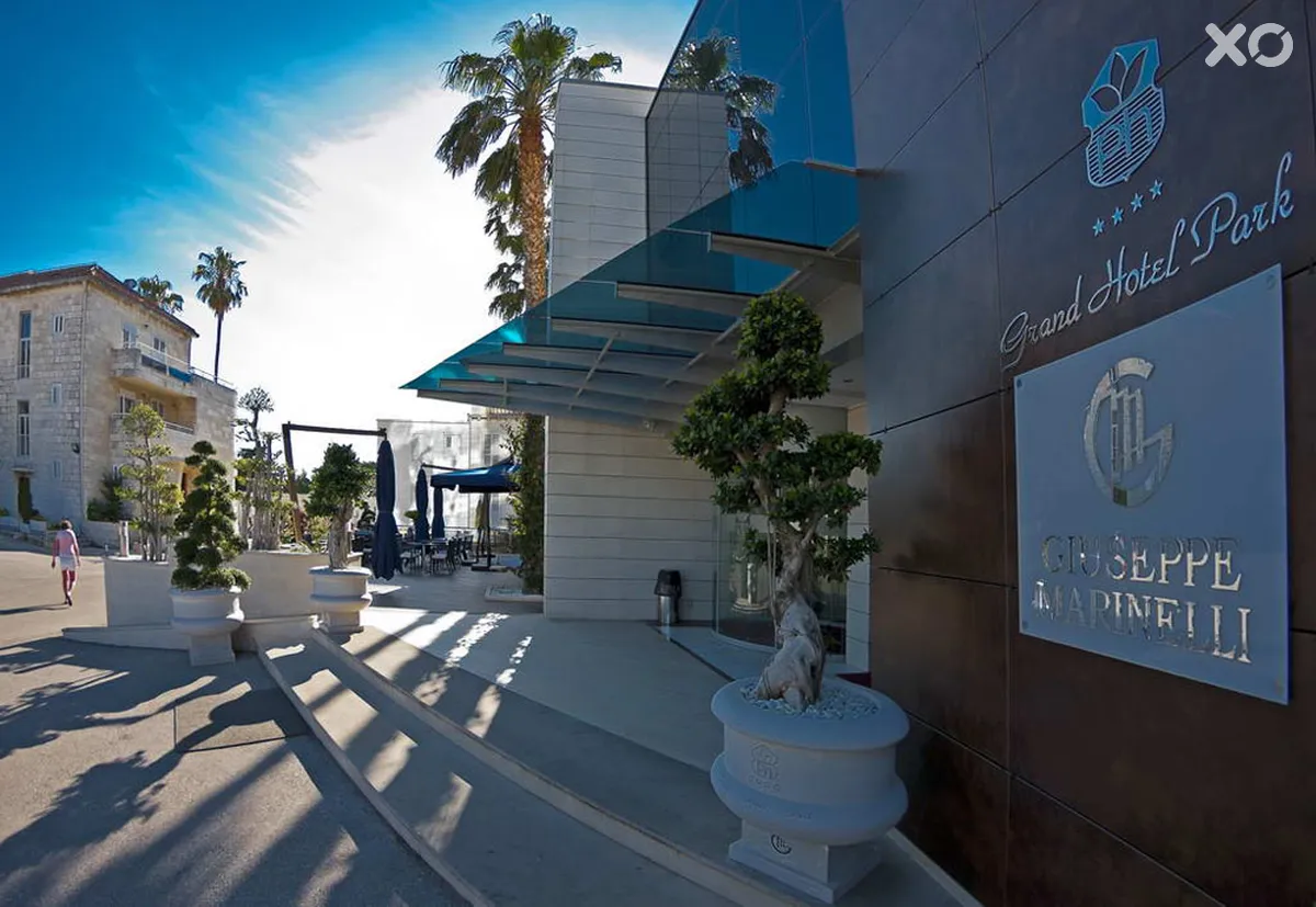 Park Grand Hotel