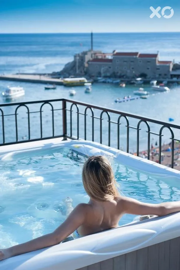 Riva Hotel
