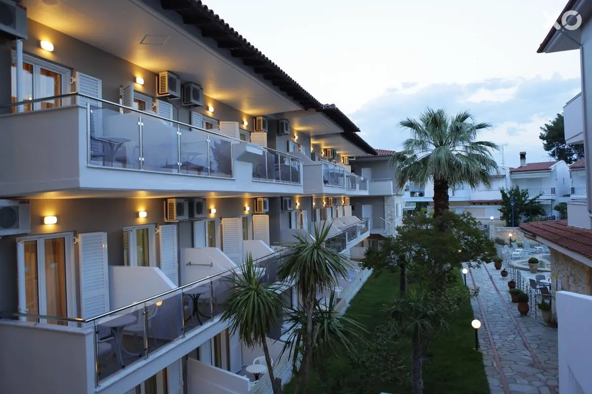 Sarantis Hotel