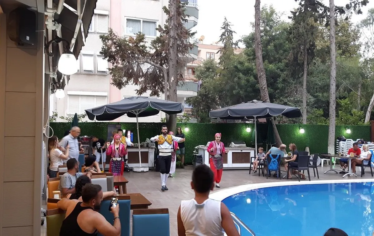 Arsi Enfi City Beach