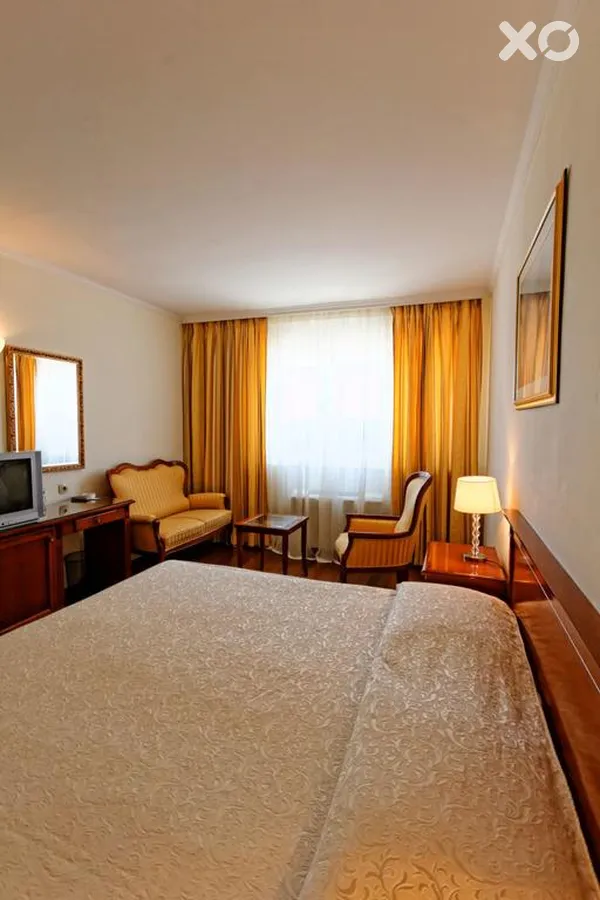 Val Hotel