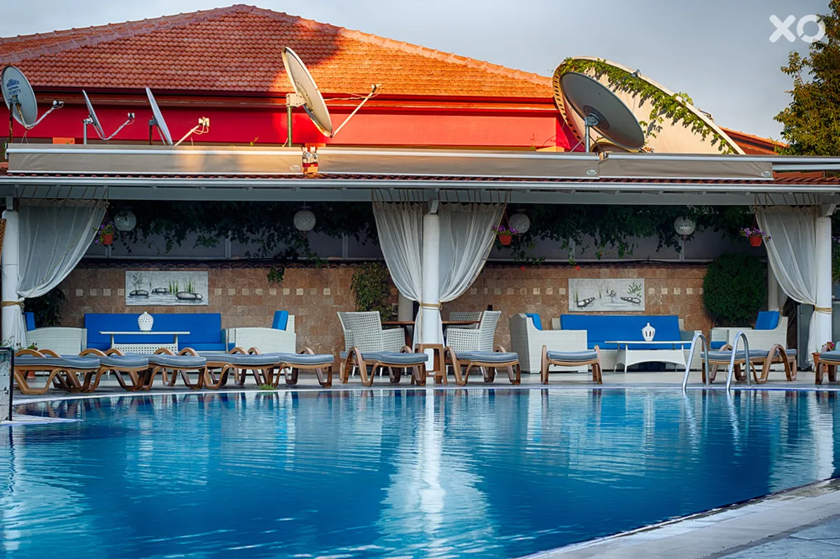Romance Hotel