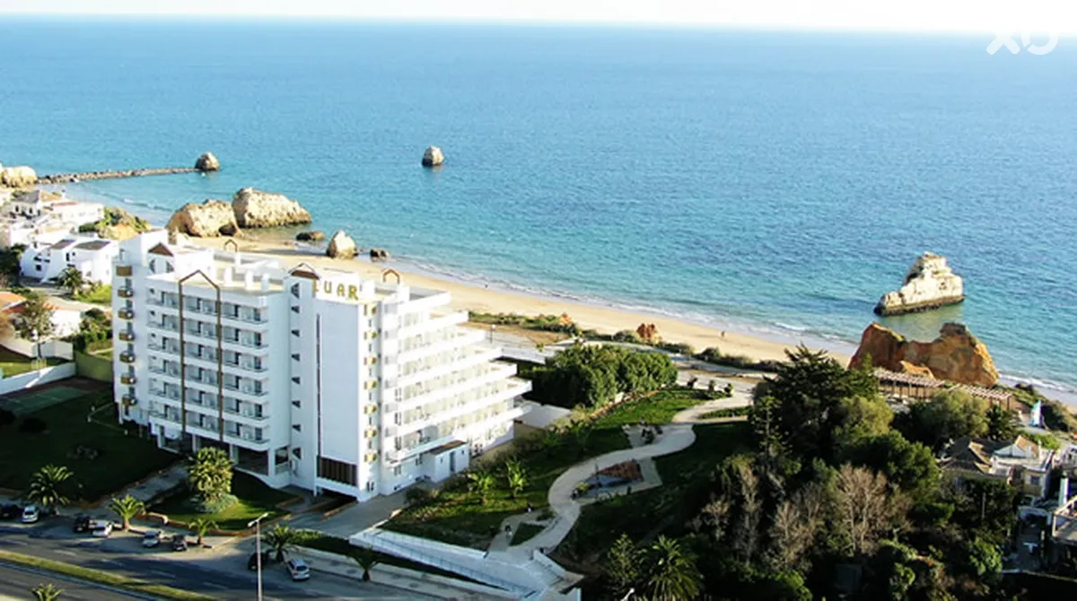 Luar Hotel