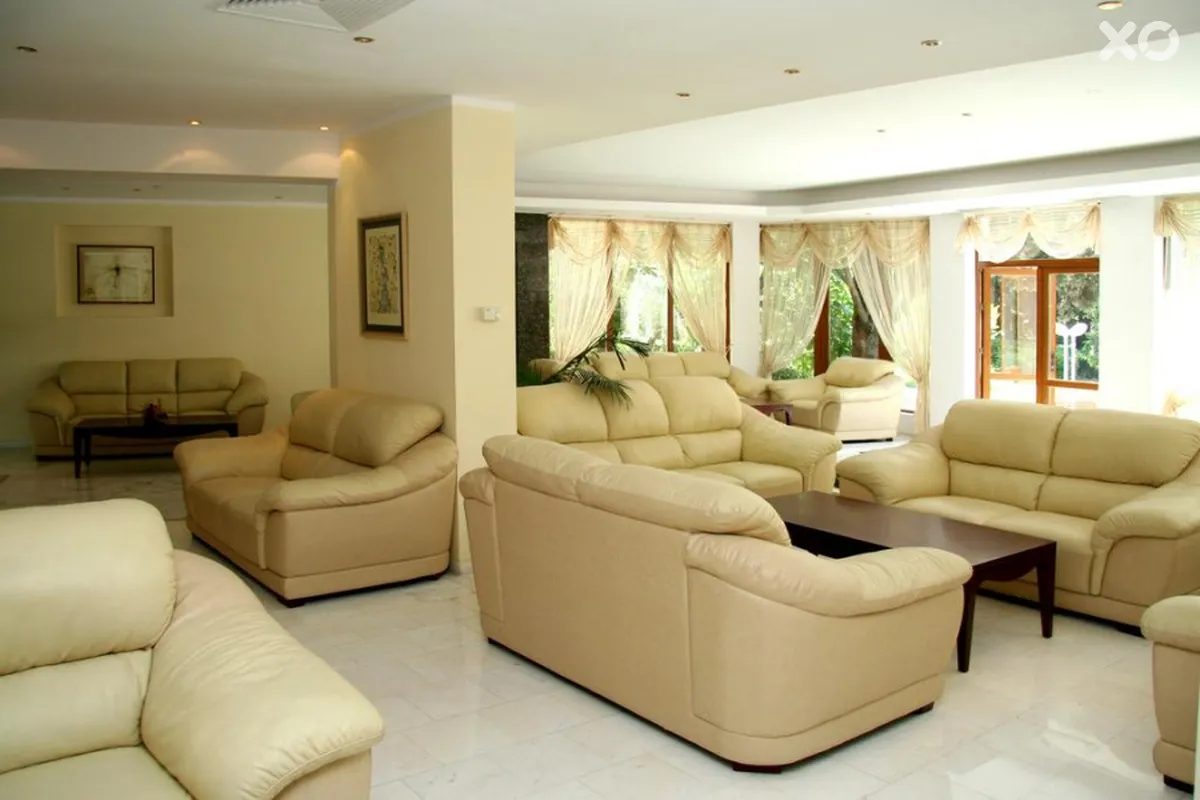 Oasis Park Hotel
