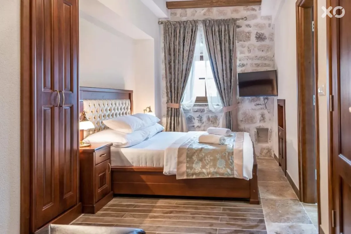 Conte Hotel & Restaurant