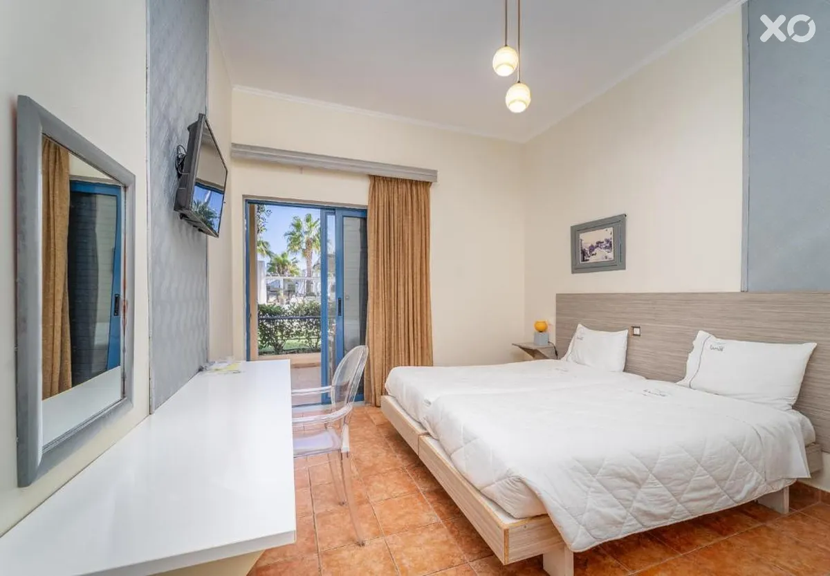 Ianos Hotel
