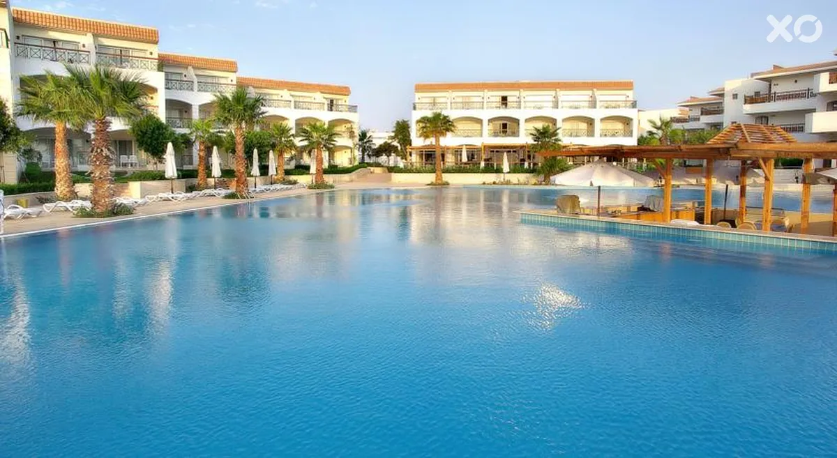 Ivy Cyrene Island Resort