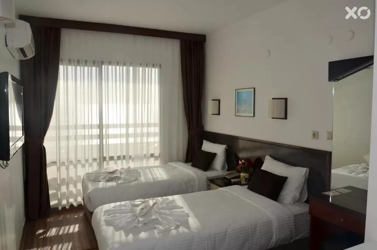 Sunday Beach Hotel