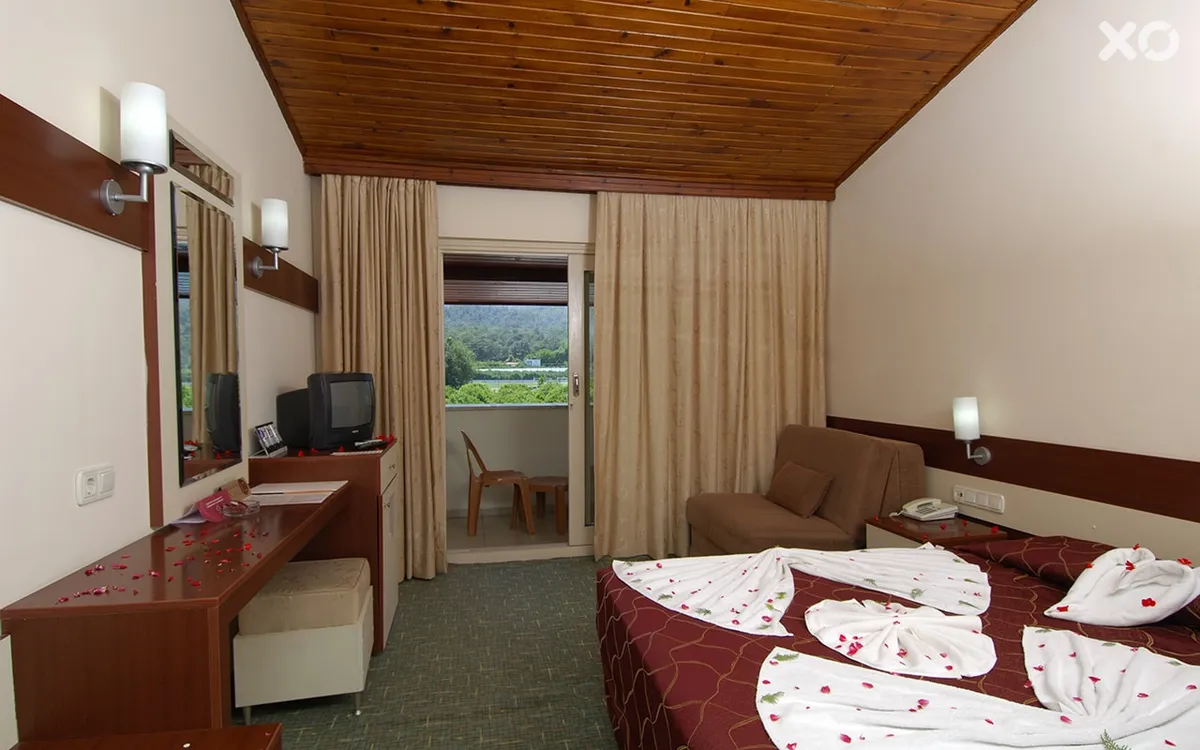 Dg Rose Resort