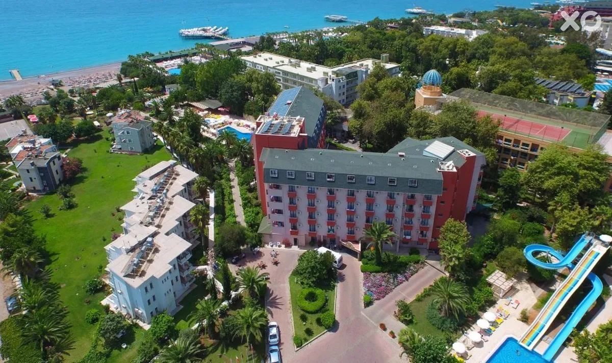 Club Aqua Plaza