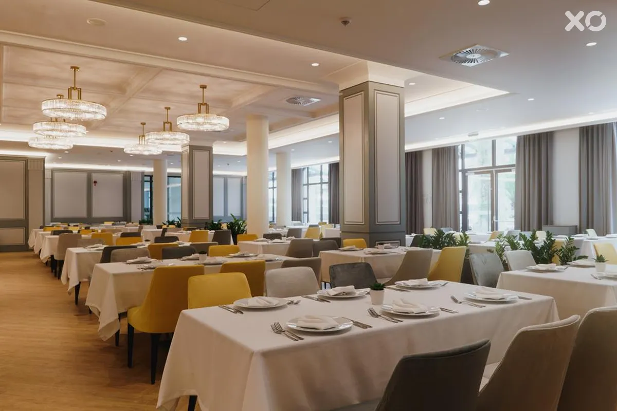 Astor Garden Hotel