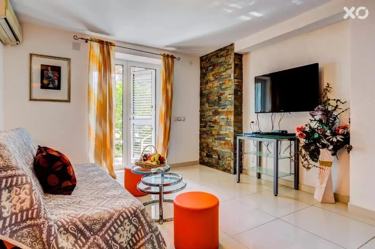 Sun Rose Apartments