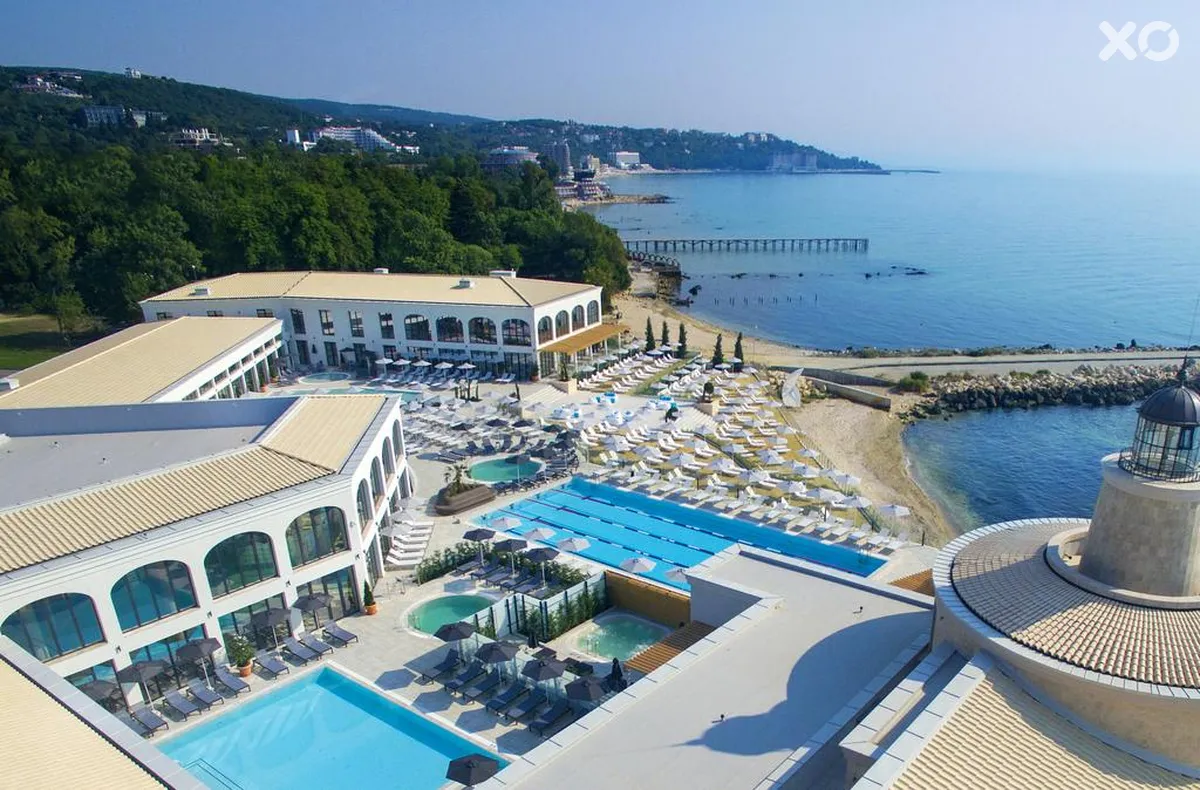 Astor Garden Hotel
