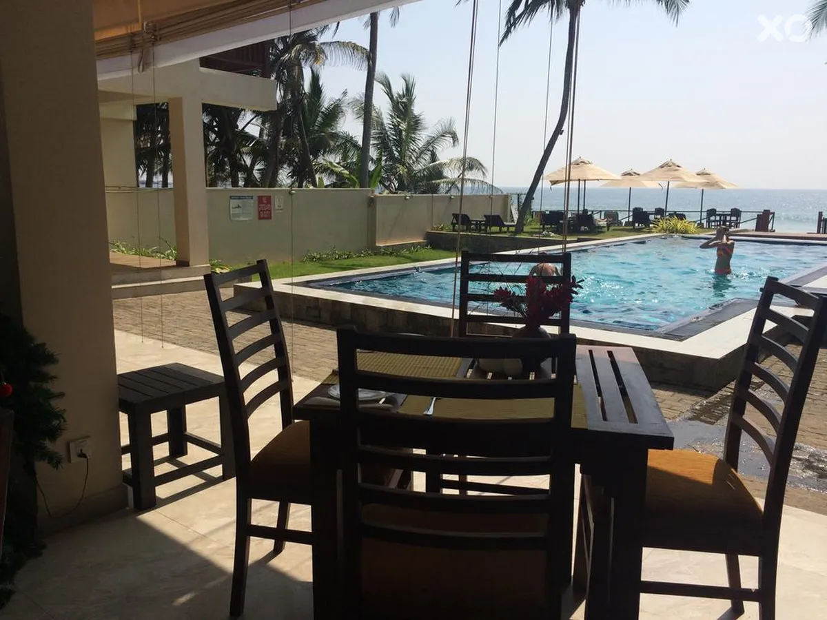 Sapphire Seas Beachfront Hotel