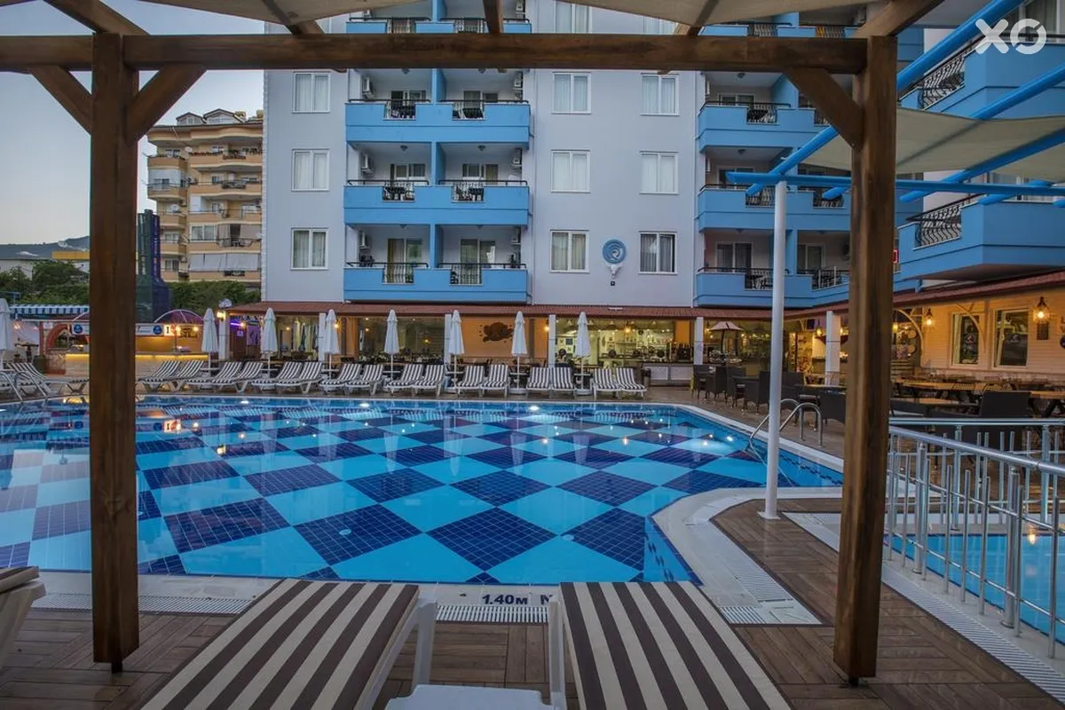 Club Big Blue Suite Hotel