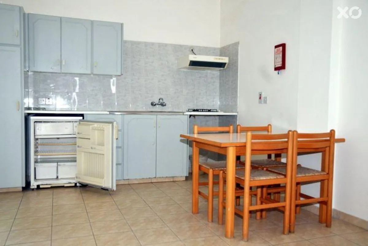 Debbie Xenia Hotel Apartments