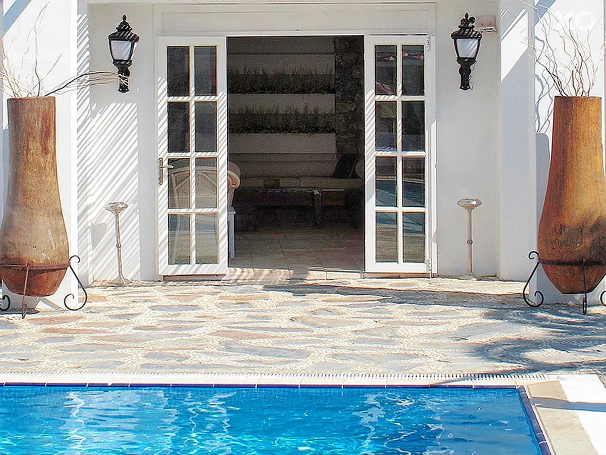 Casa Blanca Beach Hotel