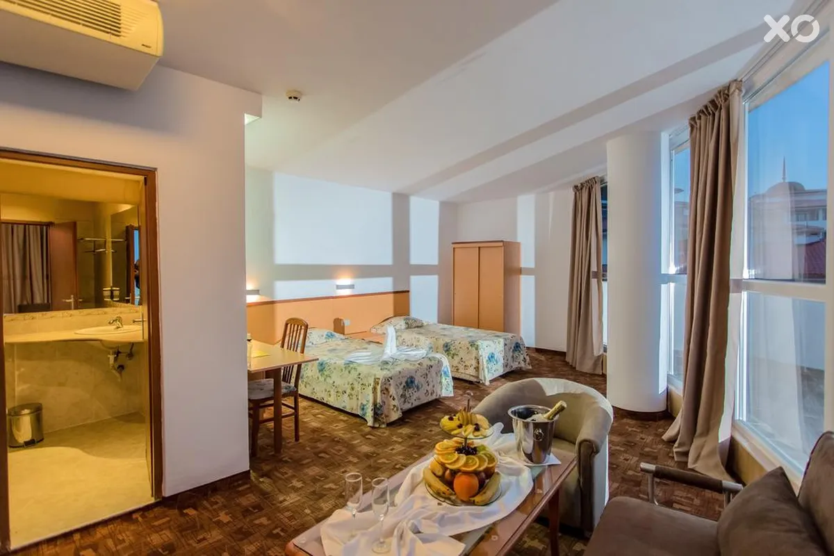Zenith Hotel