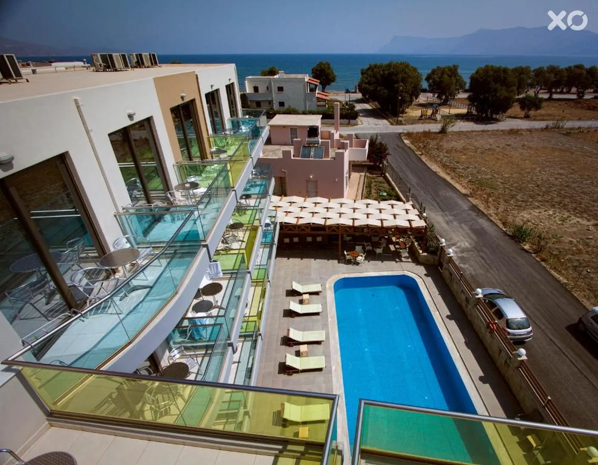 Crystal Bay Hotel