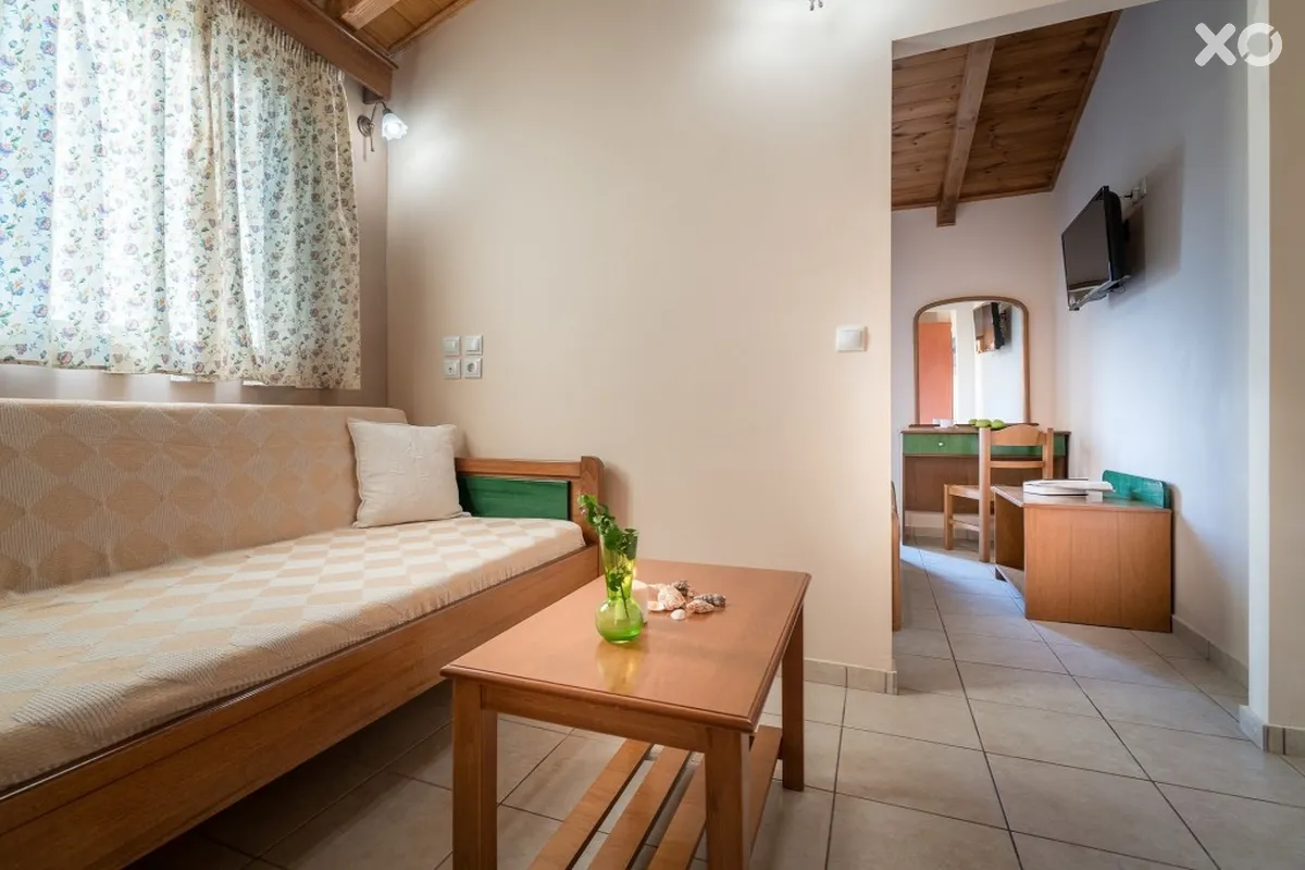 Denise Beach Hotel