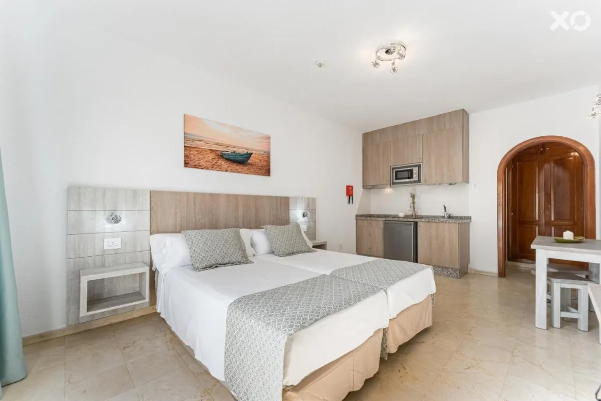 Klayman Olivina Aparthotel