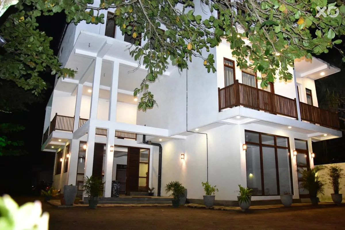 Green Almond Hotel
