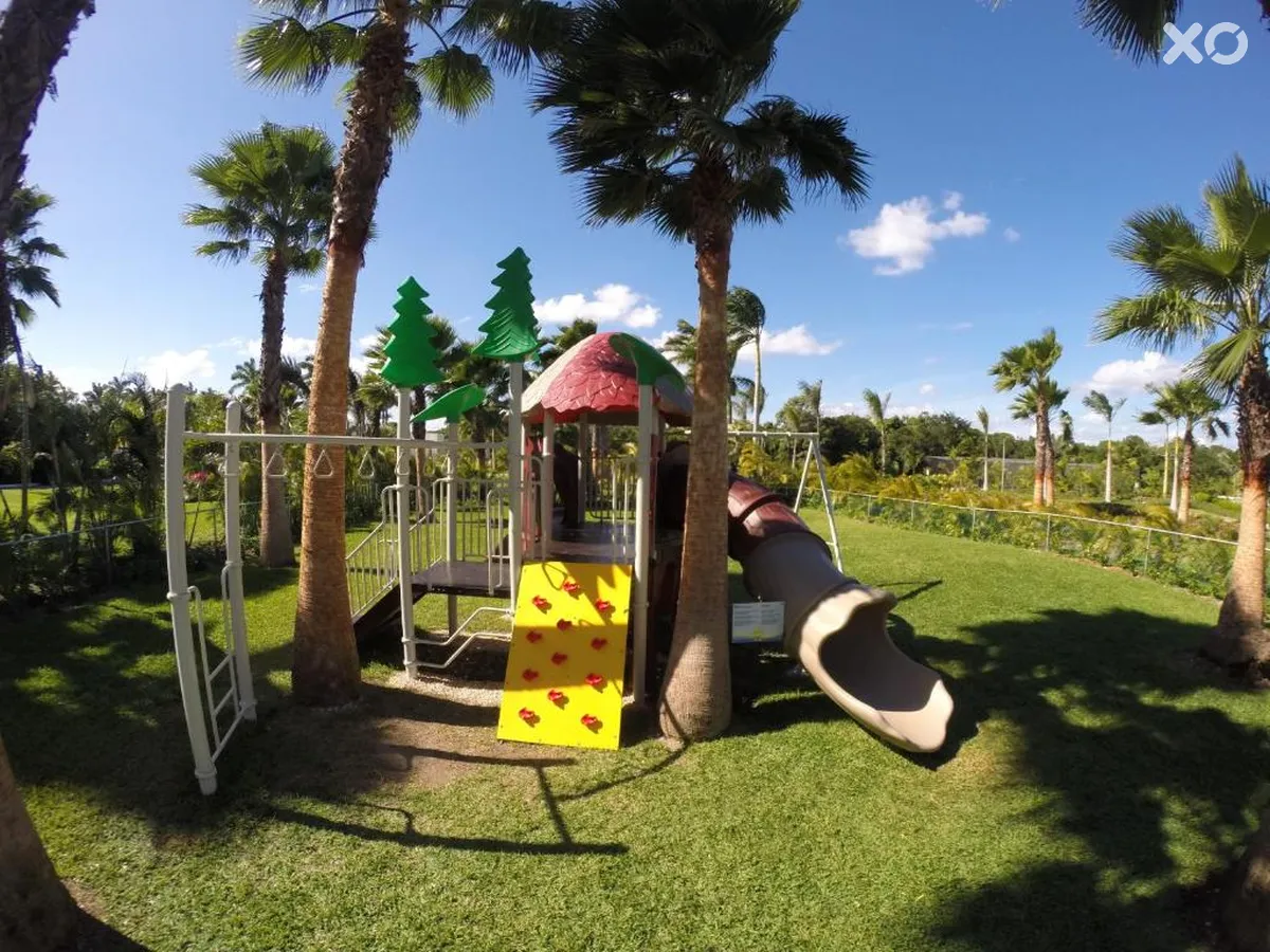 Family Club at Grand Riviera Princess