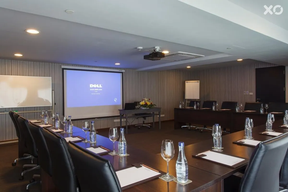 Golden Tulip Mandison Suites