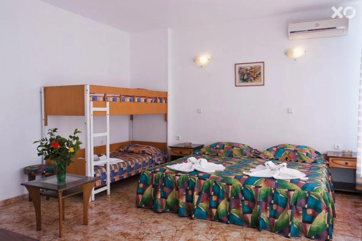 Sunny Varshava Hotel