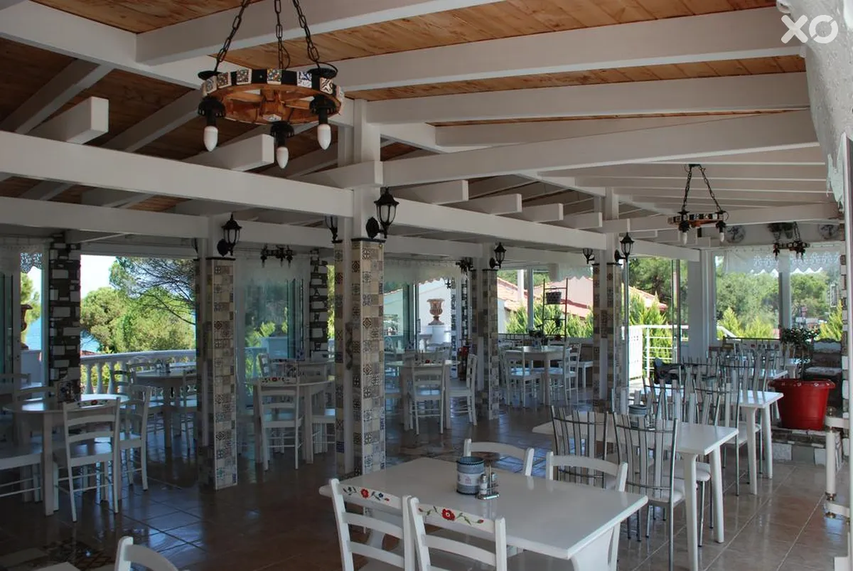 Diaporos Hotel