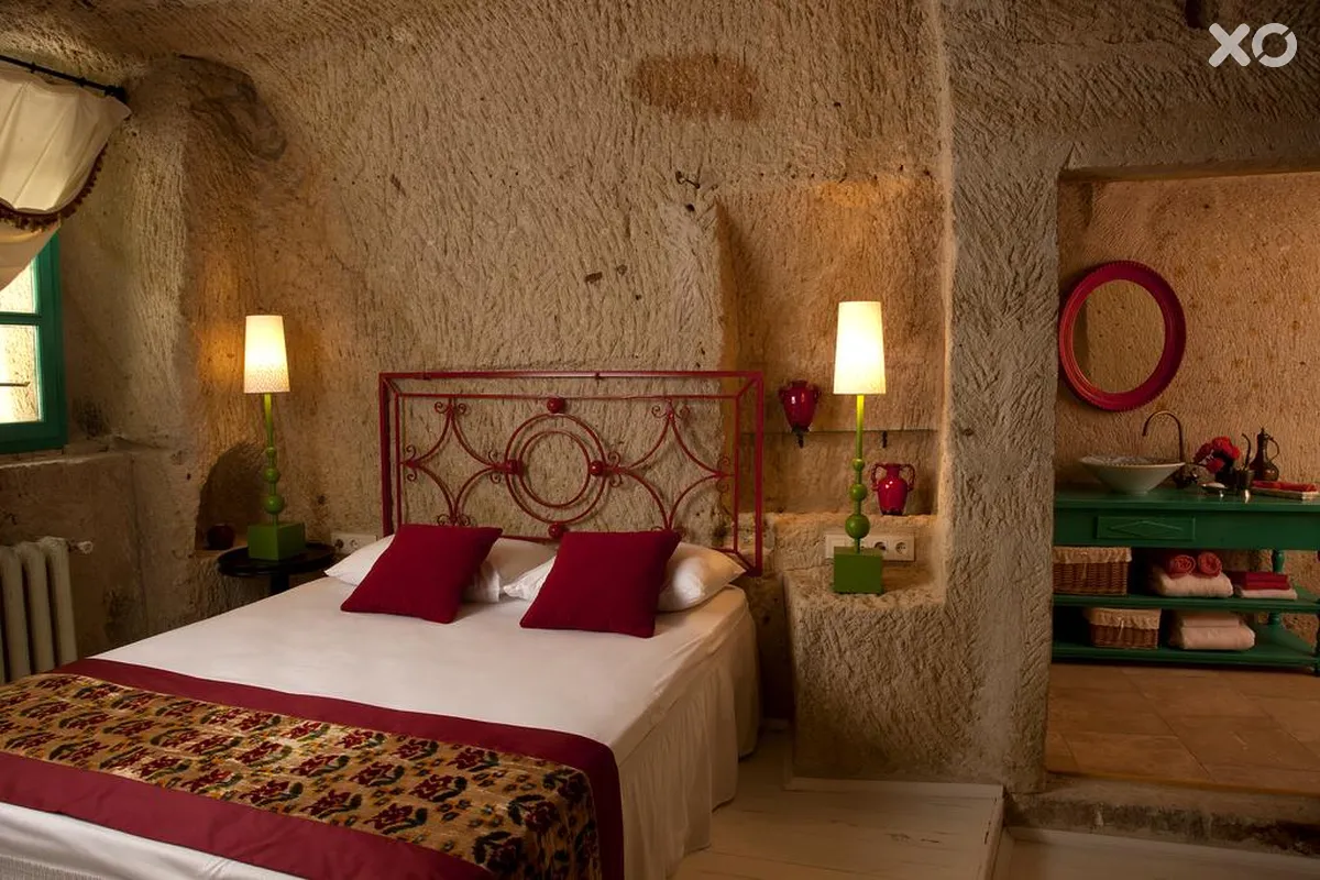 Hezen Cave Hotel