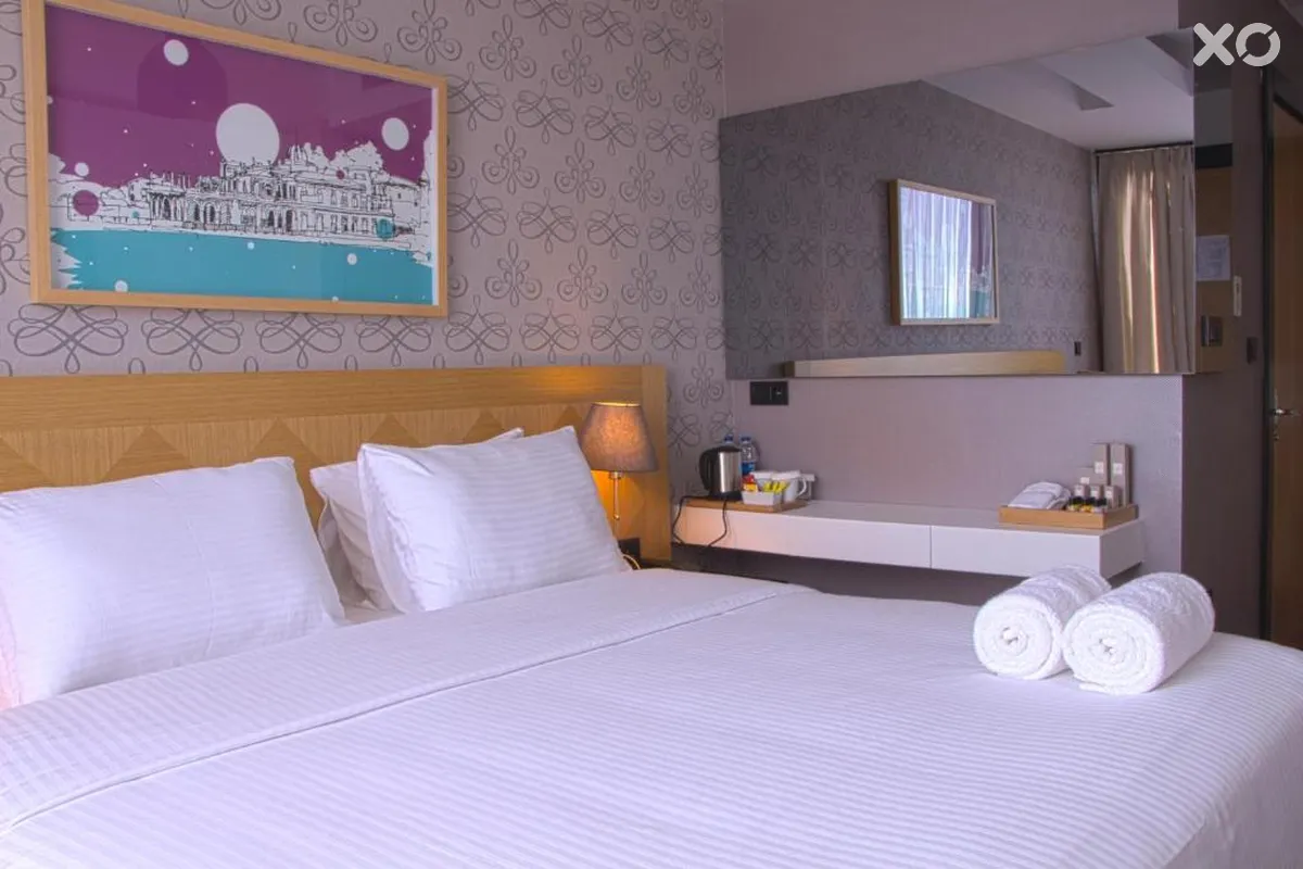 Four-G Hotel