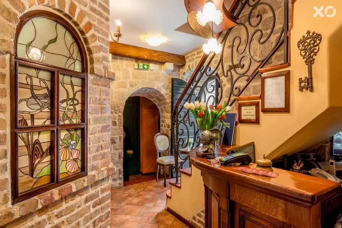Monte Cristo Hotel