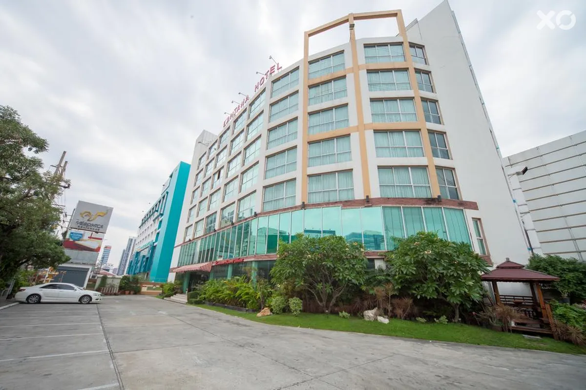 Lantana Resort Hotel