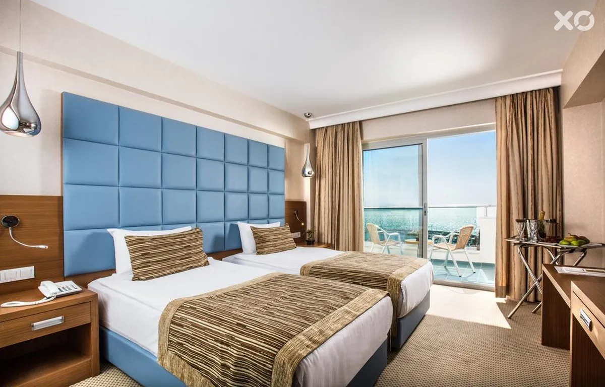 Marina Hotel & Suites
