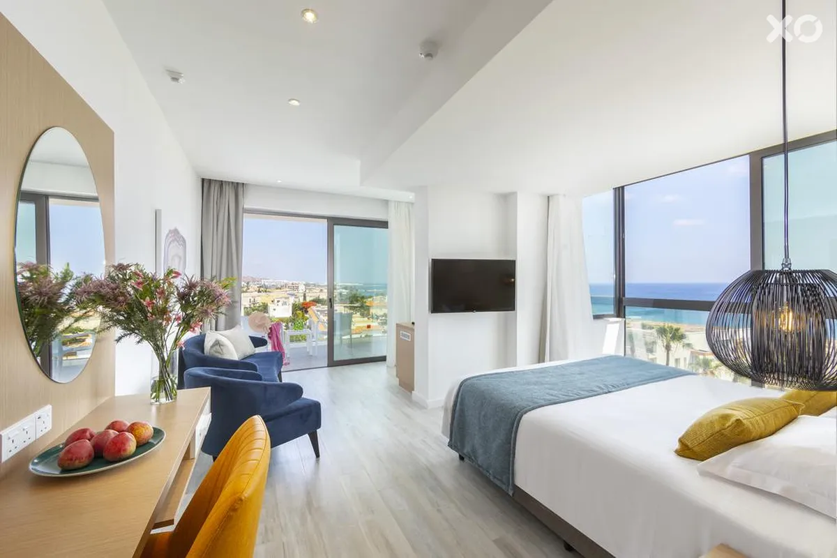 Leonardo Crystal Cove Hotel & Spa by the Sea