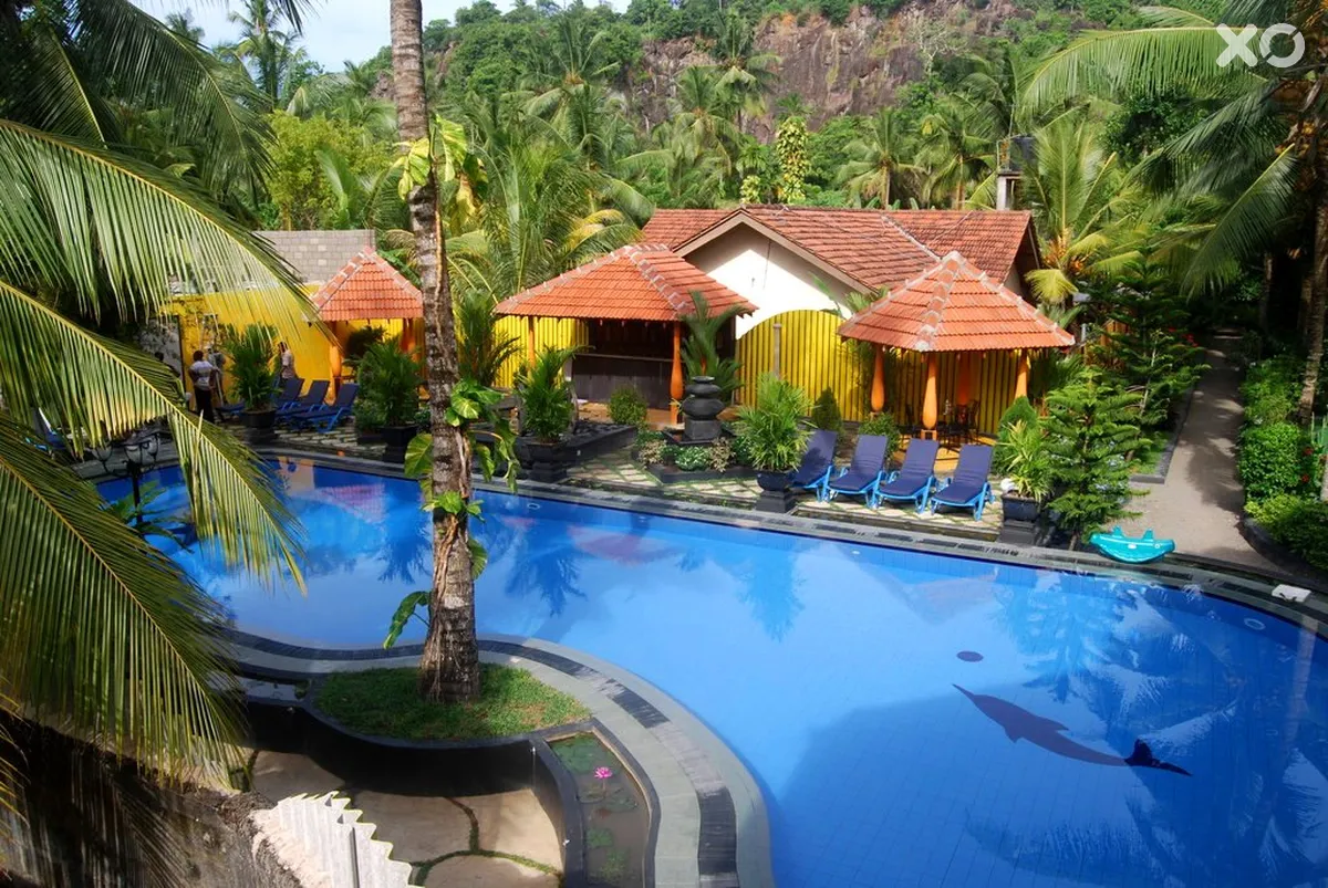Flower Garden Hotel