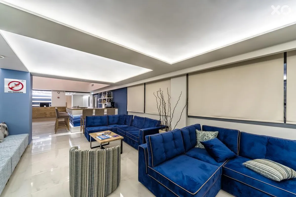 Pollis Hotel