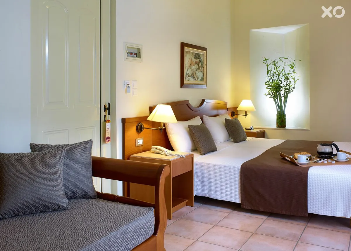 Elotis Suites Hotel