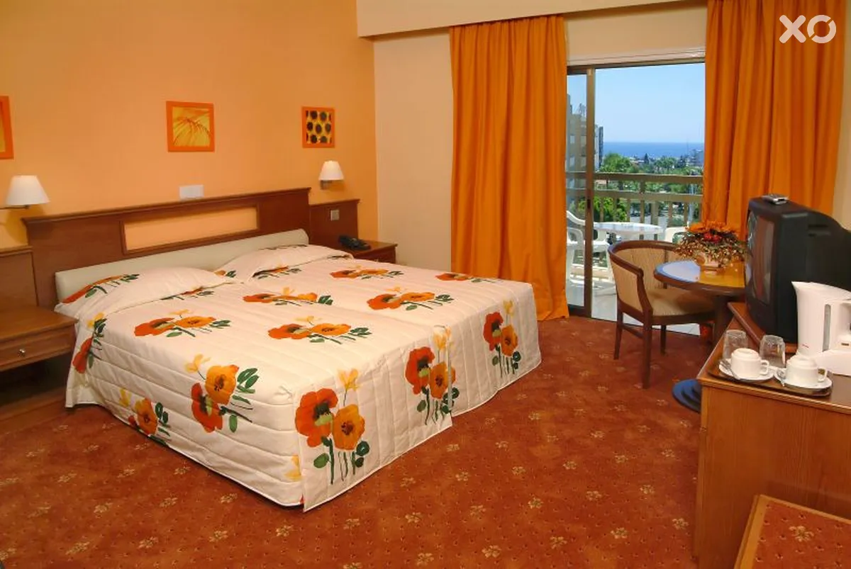 Anesis Hotel