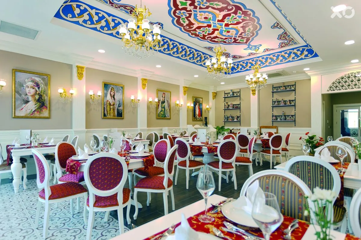 Side Royal Paradise
