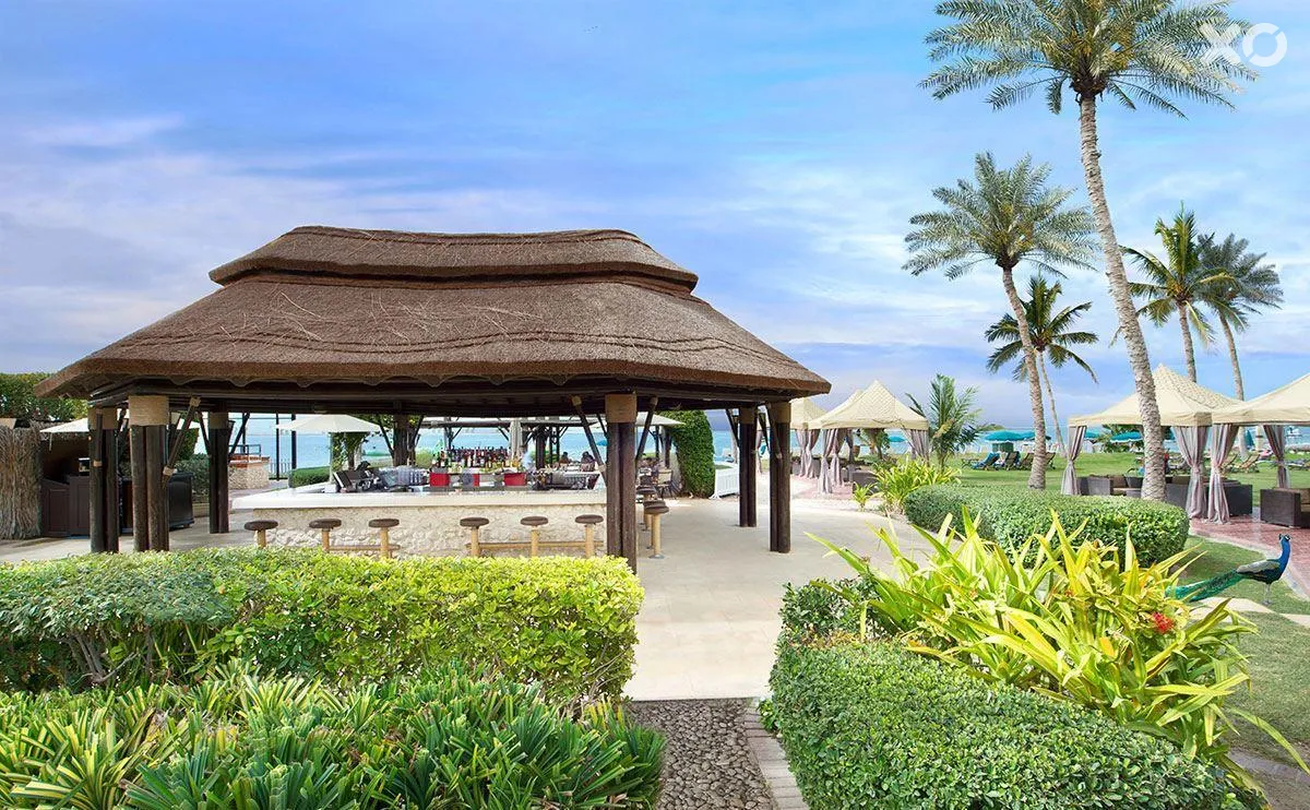 JA Palm Tree Court