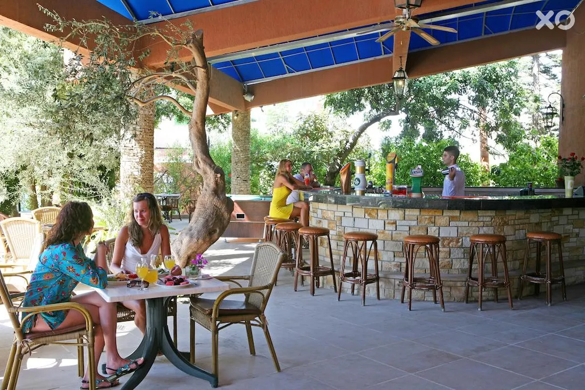 Navarria Hotel