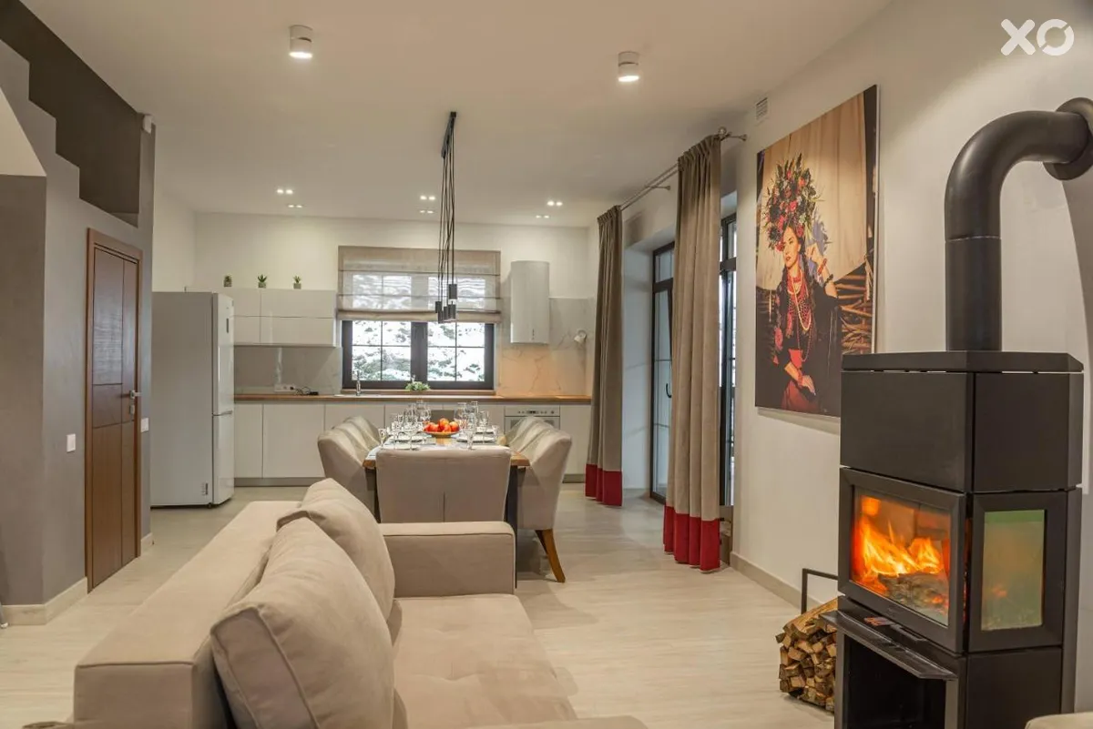 Mal'ovanka Mountain Residence